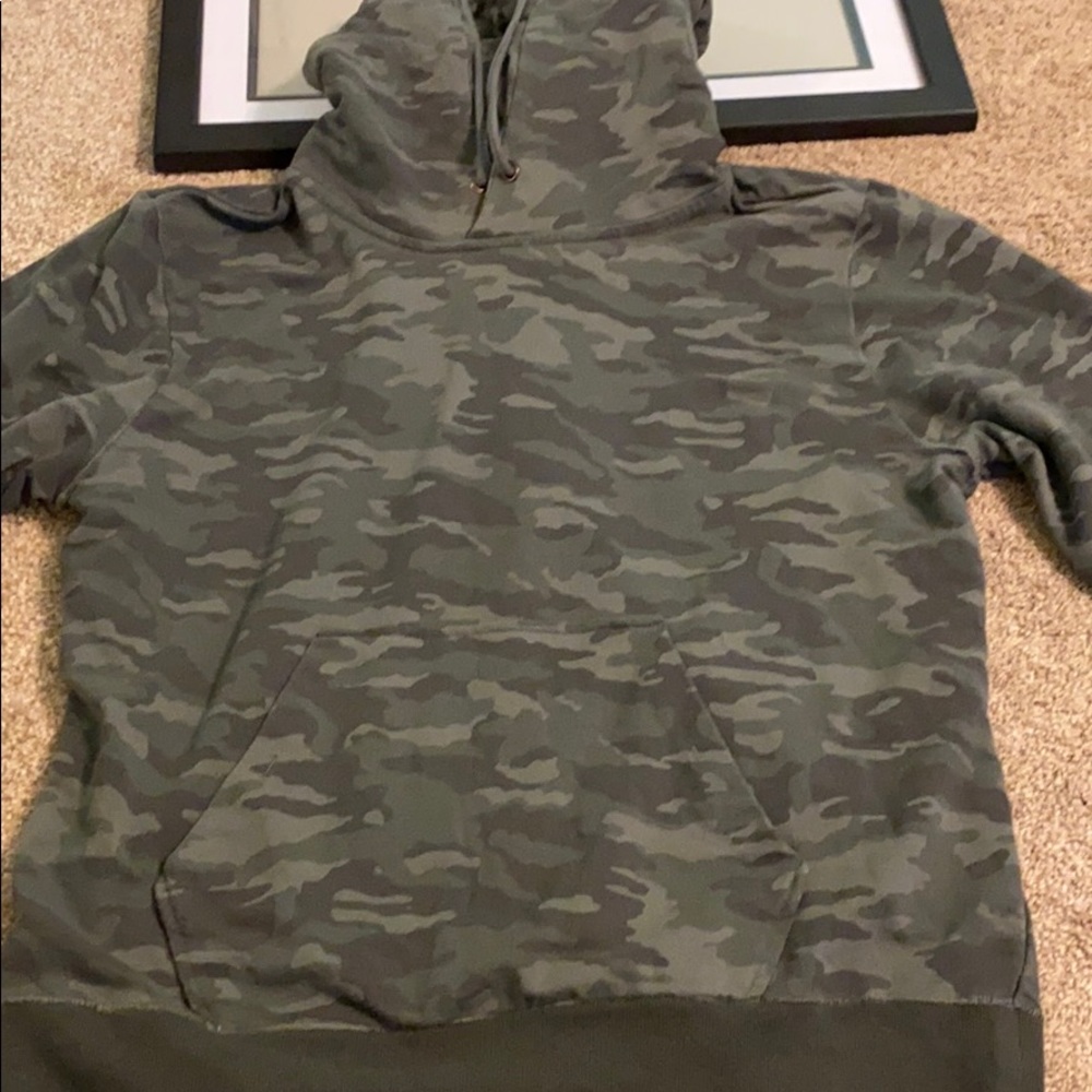 Women’s camo joes collection hoodie